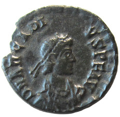 ARCADIUS, 383-408 AD. AE 3. SISCIA MINT. ARCADIUS AND CAPTIVE REVERSE.