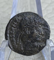 Constantine The Great Roman Coin 330-336AD Nice Detail 2 Soldiers Gloria Ex