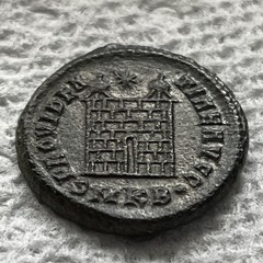 Ancient Roman Empire Coin Constantine I. AE Bronze 328-329 AD. Camp Gate