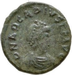 Ancient Rome 383- 408 AD ARCADIUS AE4 NUMMUS VICTORY CAPTIVE CHI RHO #3
