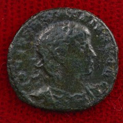 Ancient Roman Empire Coin CONSTANTIUS II Two Roman Soldiers “Glory of The Army”