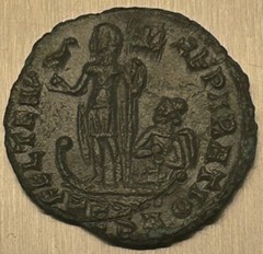 Constans Bronze AE3 18mm (2.96 grams) Thessalonica mint: 348-351 A.D. AU