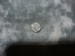 Tiny Ancient Roman 300 AD-P5 Rare Coin