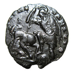 CONSTANTIUS II 337-361 AD. REDUCED AE 2. SOLDIER SPEARING HORSEMAN. ANTIOCH MINT