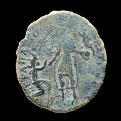 *Lucernae* Magnus Maximus Maiorina REPARATIO-REIPVB / PCON Arles 383-88