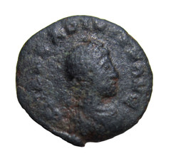 ROMAN EMPIRE. AE 4. ARCADIUS 383-408 AD. HERACLEA MINT. WREATH REVERSE.