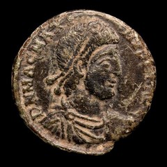 *Lucernae* Magnus Maximus Maiorina REPARATIO REIPVB PCON (3291) Arles 383/8 AD