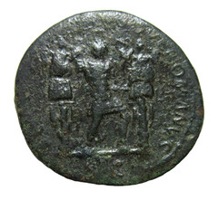TRAJAN, 98-117 AD. AE DUPONDIUS, ROME MINT, 114-117 AD. TWO TROPHIES REV.