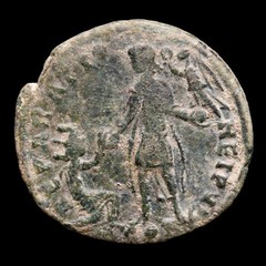 *Lucernae* Magnus Maximus Maiorina REPARATIO-REIPVB // TCON (3330) Lyon 383-8