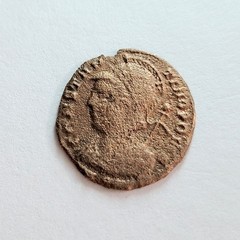 Roman Constantinople Commemorative Coin 330-346 16 mm 1 gram Victory Reverse