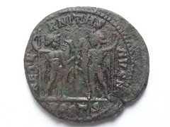 Maxentius A.D.306-312 AE follis 25mm THE DIOSCURI
