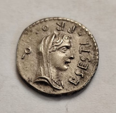 Q. Servilius Caepio Brutus Marcus Junius Brutus) Denarius 42 BC, AR