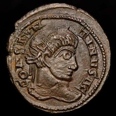 *Lucernae* Constantine I Follis BEATA TRANQVILLITAS PTS TOP BARBAROUS. 323 AD