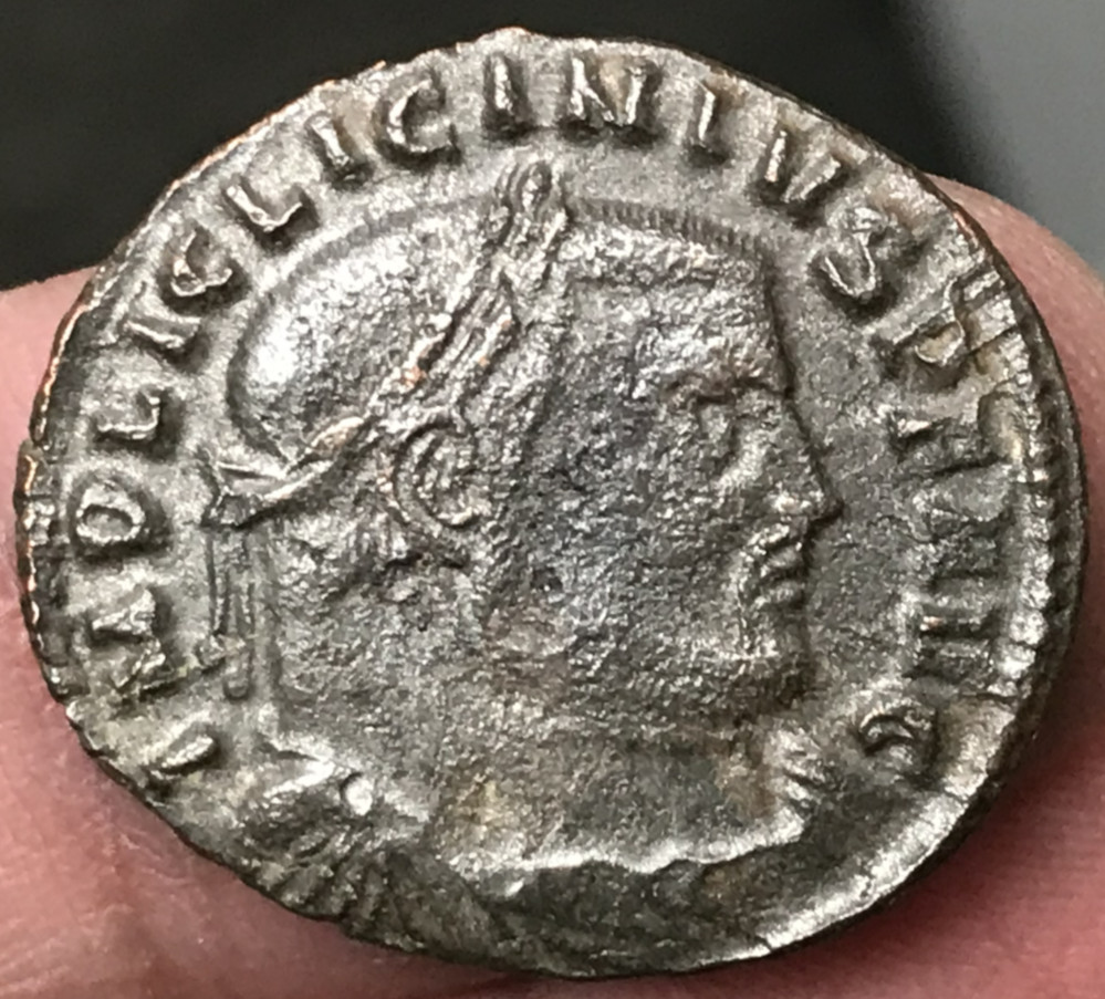 308-324 Ancient Roman Licinius I Jupiter Standing Victory Bronze 3.1g