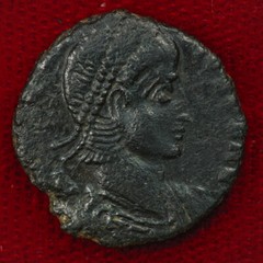 Ancient Roman Empire Coin CONSTANTIUS II Roman Soldier Spearing Fallen Horseman