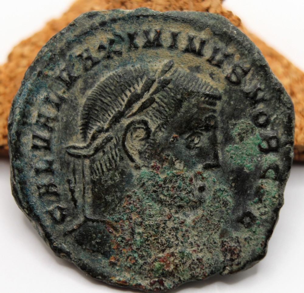 Roman Imperial | Maximianus II Daia | AE Follis | 308-309 AD | Heraclea | 28 MM