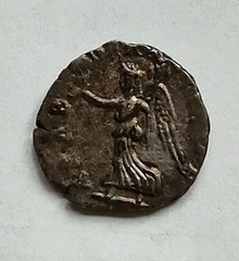 Septimus Severus Silver Denarius, Victory with Wreath, 202-210 AD. VF+