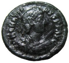 GRATIAN, 367-383 AD. AE 4. SISCIA MINT. WREATH REVERSE.