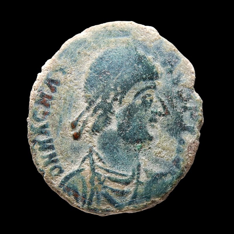 *Lucernae* Magnus Maximus Maiorina REPARATIO-REIPVB / PCON Arles 383-88