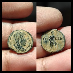 Ancient Roman coin. Divus Constantine I AD 337. Follis Æ 15 mm.