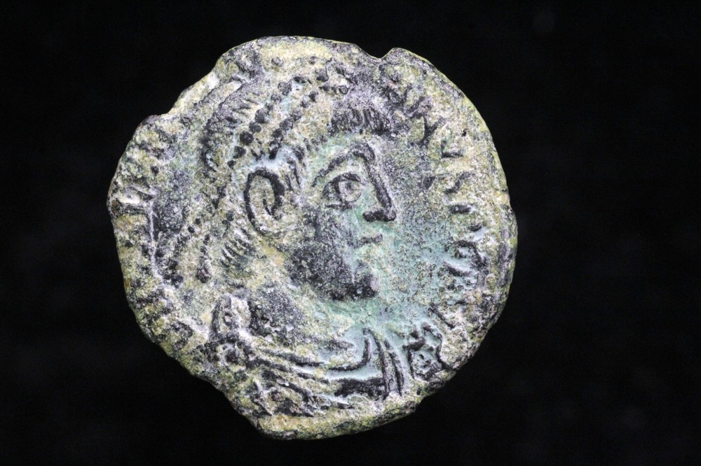 Roman Coin Valentinian I AE Nummus Emperor dragging captive Aquileia 365-375 AD.