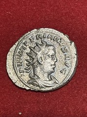 Valerian I AR Antoninianus. ca 253-255 AD,