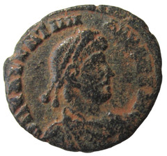 VALENTINIAN I, 364-375 AD. AE 3. ALEXANRIA MINT. VICTORY REVERSE.