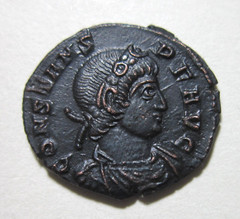 CONSTANS. 337-350 AD. AE 4. TRIER MINT, C. 348-350 AD TWO SOLDIERS REVERSE SHARP