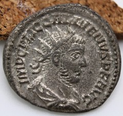 Roman Imperial | Gallienus | AR Antoninianus | Samosata | 255-256 | VIRTVS AVGG