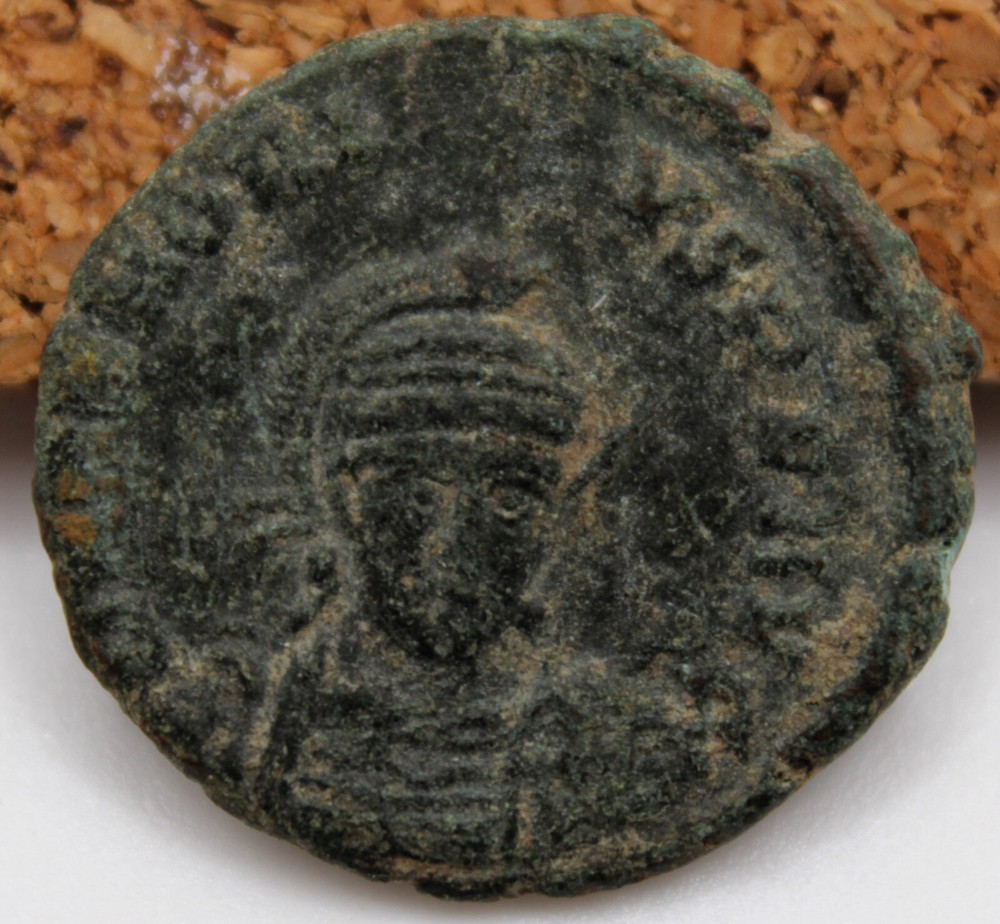 Roman Imperial | Honorius | AE3 | 401-403 | Cyzicus | Constantinopolis | Facing