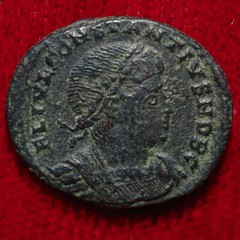 Ancient Roman Empire Coin CONSTANTIUS II Two Roman Soldiers “Glory of The Army”