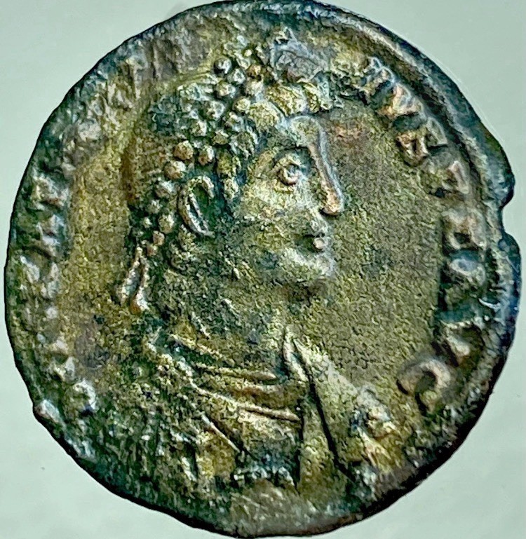 Ancient Roman Coin 378-383 AD Emperor Gratianus Kneeling Female Genuine Gratian