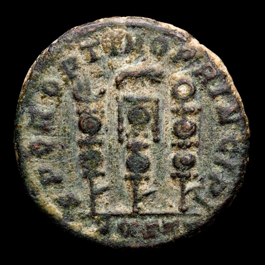 *Lucernae* Maximinus Daia follis S P Q R OPTIMO PRINCIPI Ostia A.D. 312-313