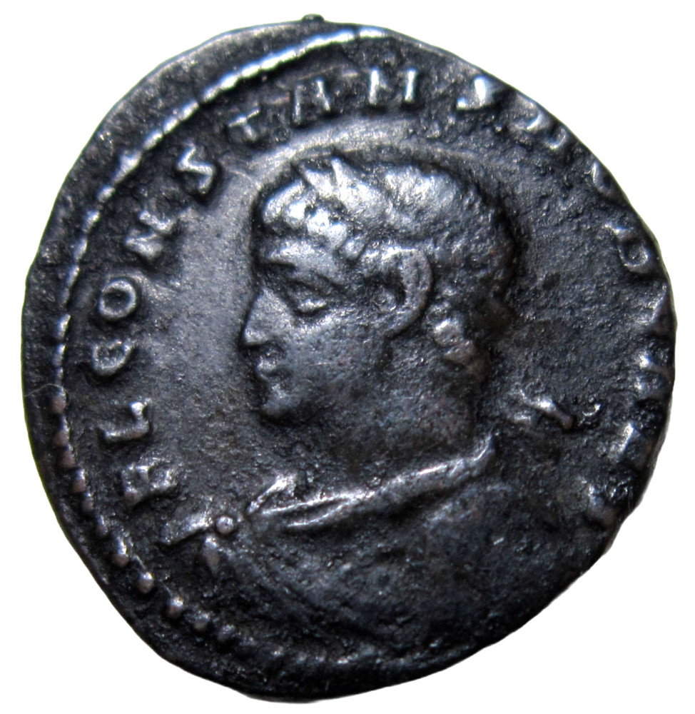 CONSTANS AS CAESAR, 333-337 AD. AE 3. TWO SOLDIERS REVERSE. CONSTANTINOPLE MINT