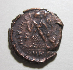 AE 4. VALENTINIAN II, 375-392 AD. CYZICUS MINT. VICTORY, CAPTIVE AND CHI-RHO REV