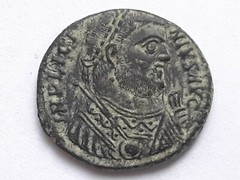 Licinius I A.D.308-324 AE follis 19mm ” camp gate” PROVIDENTAE AVGG