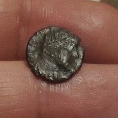 BARBARIANS – ca. 270s-300s AE Barbarous Radiate – Rev Vase? Pete the Greek 727w
