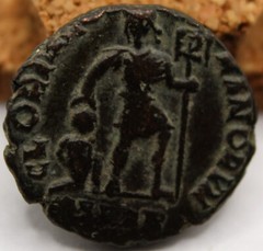 Roman Imperial | Valentinian I | AE4 | 364-367 | Nicomedia | Emperor & Captive