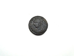 Imperial Rome Constantinopolis 330-340 AD AE3 of Thessalonid. RIC.188