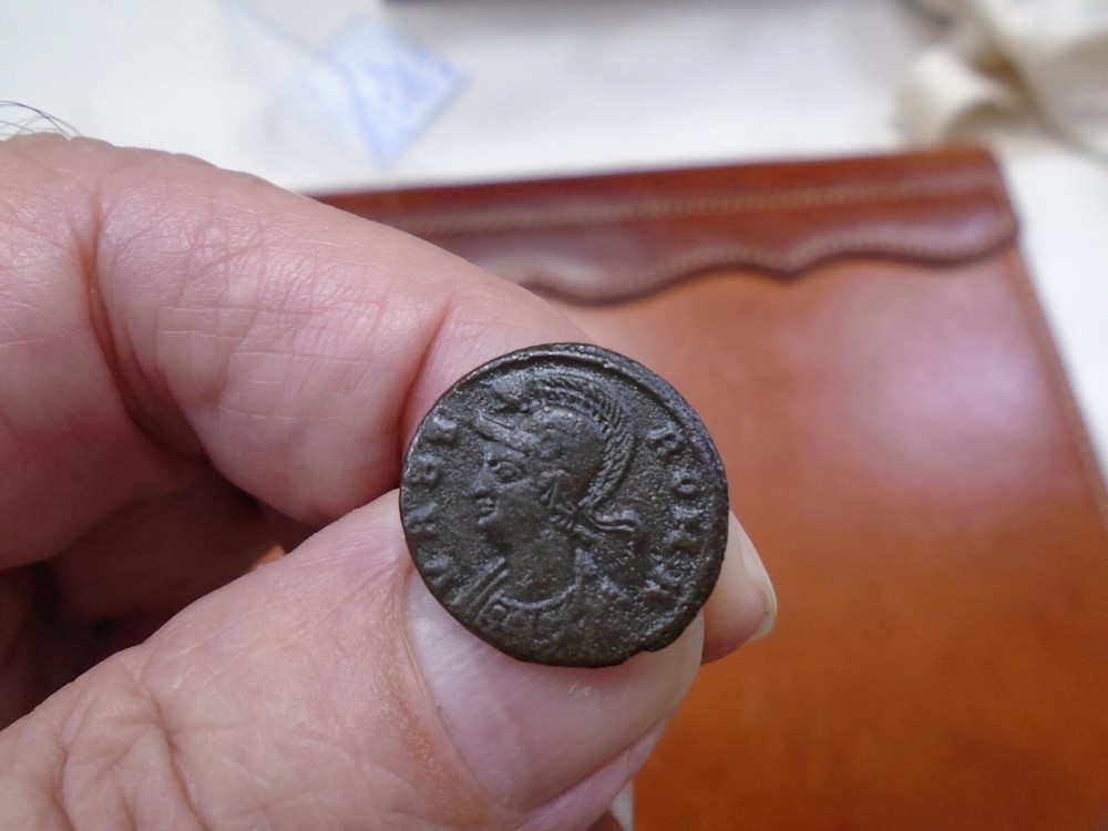 URBS ROMA. 330-346 AE 3/4. She-wolf suckling Romulus & Remus.