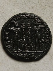 Constantine 330 Rare genuine Ancient Roman coin Legionary soldiers standards XF