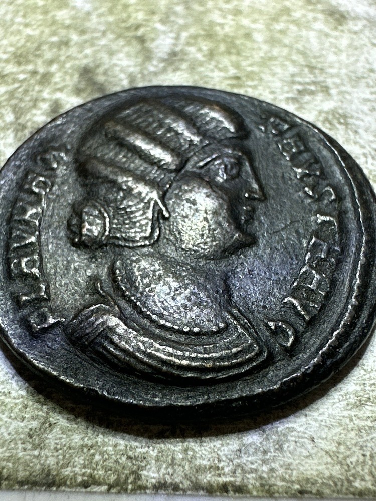 Fausta Augusta (324-326AD), Bronze,Thessalonika Salus With Two Kids Roman Coin