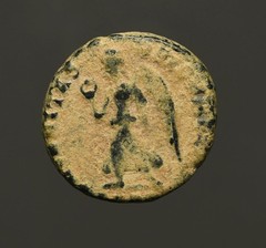R31-44 Valens. 364-378AD. Æ Struck 364-367AD. rev: Victory
