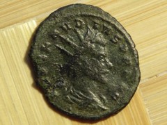 Claudius II, AE Antoninianus, 268-270 AD ANTIQUE ROMAN IMPERIAL COIN, clean