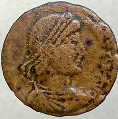 Ancient Roman Coin 378-383 AD Emperor Gratianus Kneeling Female Genuine Gratian