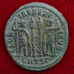 Ancient Roman Empire Coin CONSTANTIUS II Two Roman Soldiers “Glory of The Army”
