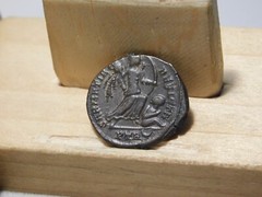 Roman Imperial Constantine I, AE 3, Sarmatia Devicta rev.