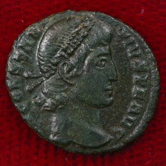 Ancient Roman Empire Coin CONSTANTIUS II Two Roman Soldiers “Glory of The Army”