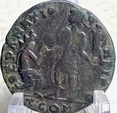 Ancient Roman Coin 378-383 AD Authentic Emperor Gratianus Kneeling Female Nice