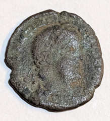 VALENTINIAN I, 364-375 AD. Vicotry Holding Wreath Reverse AE4 Ancient Roman Coin